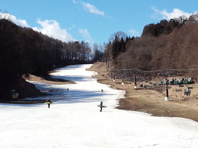 雪がコースのみ_佐久平ハイウェイオアシス「パラダ」