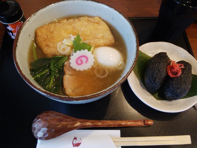 中華そばに油揚げ、意外に合います。_中華蕎麦 きつね