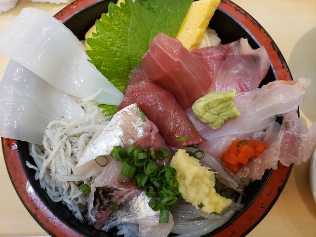 地魚丼_久慈浜 みなと寿し