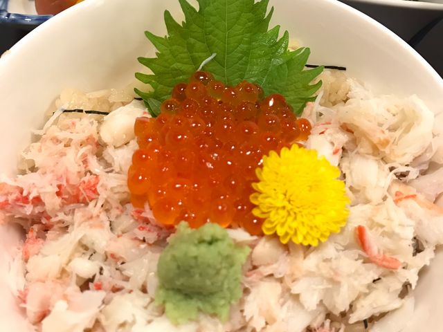 カニ丼(いくら付き)_斎春