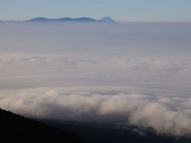 富士山、金峰山などの連山をバックした雲海はとても綺麗で感動しました。_高峰温泉