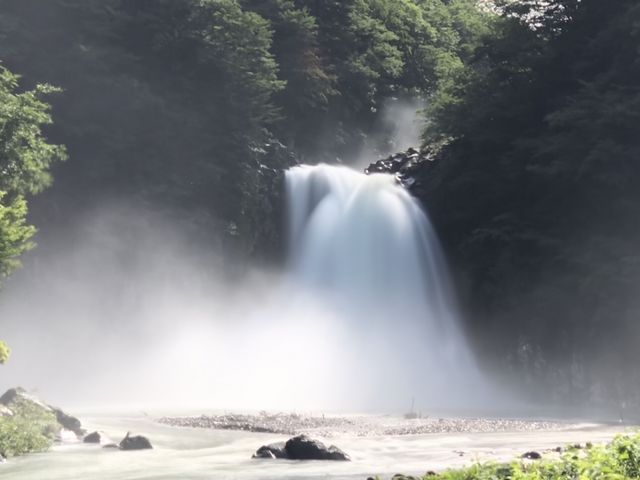 雨あがりの朝_法体の滝