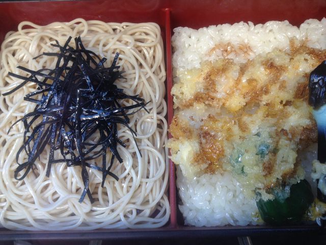 天汁がご飯に沁みてる
天重セット_花月庵