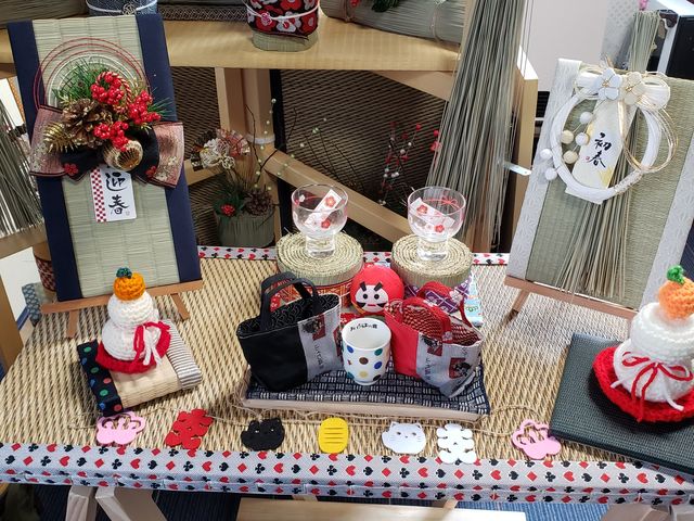 クリスマス飾りやお正月飾りにも綺麗にアレンジできるようですよ。_やまや畳店