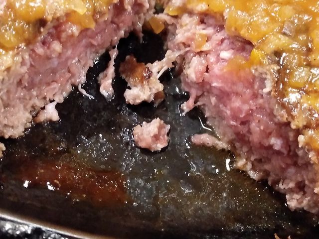 中は赤みが残ります_炭焼きレストランさわやか 新静岡セノバ店