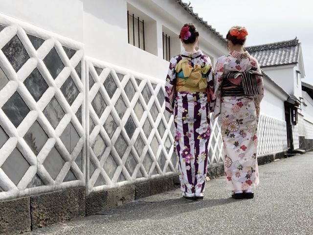 白壁と着物_萩ふくや