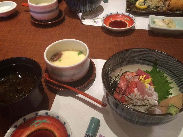 小海鮮丼と茶碗蒸し_旬の魚 喜福