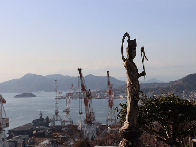 観音様と呉港_三登山 観音院 萬願寺
