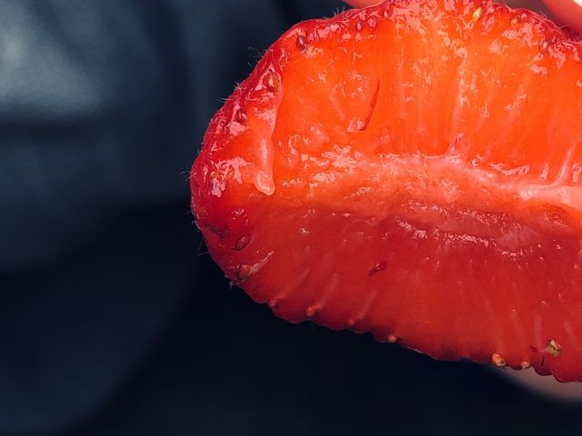 ここまで真っ赤な苺は初めてでした!_堤農園