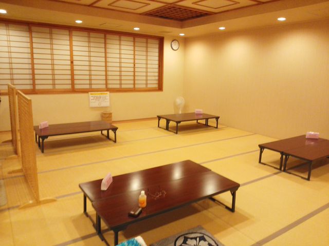 休憩室閉鎖_七釜温泉ゆ?らく館