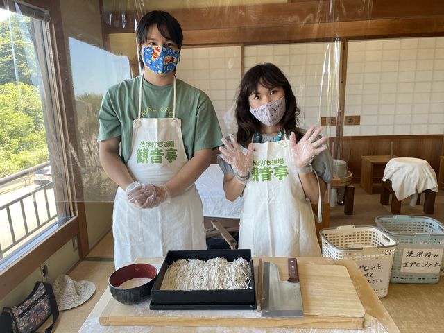 あとで食べた時、うどんになっていたり、すぐにちぎれたりと勉強させられました。_そば打ち体験 観音亭
