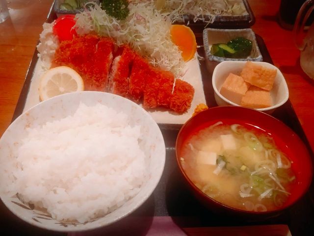 とんかつ定食1150円_みやこやとんかつ店