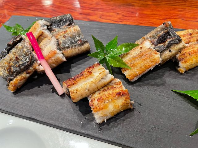 こちらで捌き処理と。ふっくらこんがりで何とも美味しい!私の中では1番でした(相方さんも同感でした)_あしび国分店