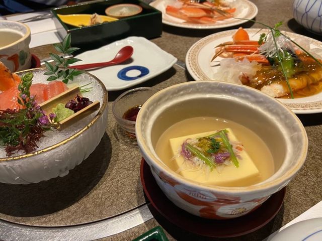 ランチは安い。特別ランチが8000円程度♪_かに料理専門店 網元別館