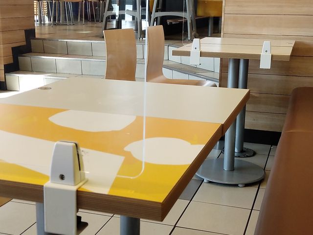 テーブル席_マクドナルド沼津インター店