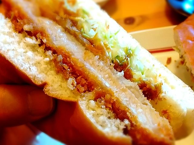 カツカレーのサンドイッチ_コメダ珈琲店 足立竹の塚店