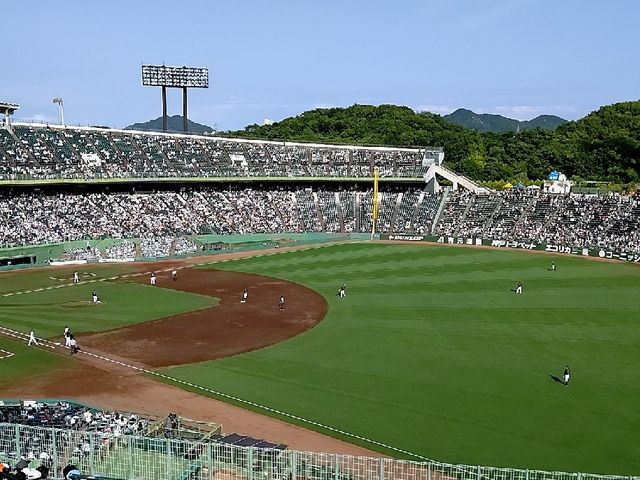 青空と緑の芝生
最高のスタジアム_ほっともっとフィールド神戸
