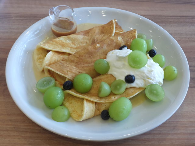 シャインマスカットのパンケーキ_j.s. pancake cafe テラスモール湘南店
