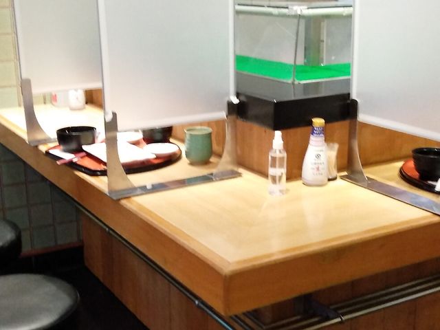 カウンター席_まぐろ一代 エキュート上野店