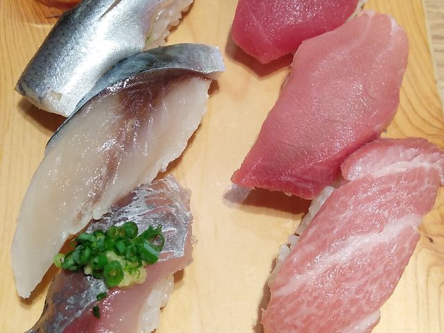 真あじ・〆さば・こはだ・大とろ・中とろ・赤身_まぐろ一代 エキュート上野店