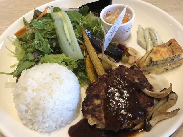 ハンバーグワンプレート_八女市健康増進施設/べんがら村