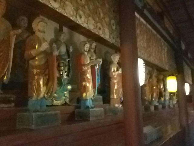 羅漢堂内_地蔵寺 奥の院 羅漢堂