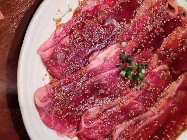 タレ漬け込み_炭火焼肉酒家 びっくりや 大井町店