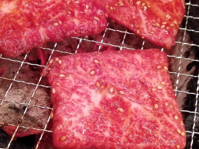 サシ美しい_炭火焼肉酒家 びっくりや 大井町店