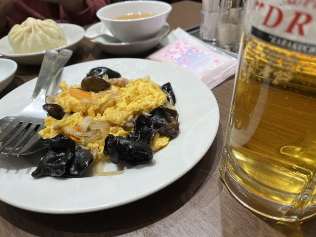 卵とキクラゲの炒め物_551蓬莱・本店