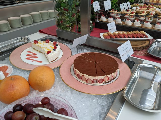 ヨーグルトのケーキにティラミス_成田東武ホテルエアポート