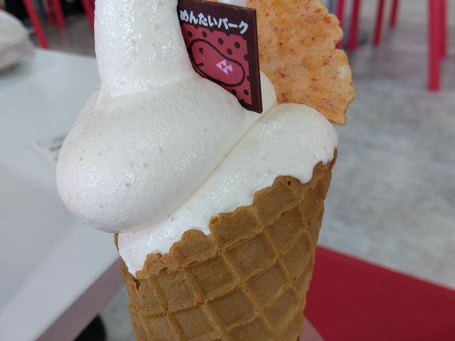 明太子ソフト。ちょっとだけ辛いです。_かねふく めんたいパークびわ湖
