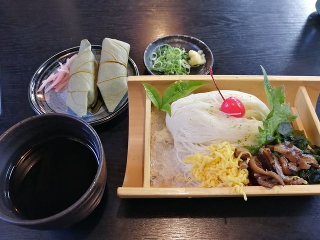 三輪そうめんと柿の葉寿司_福神堂