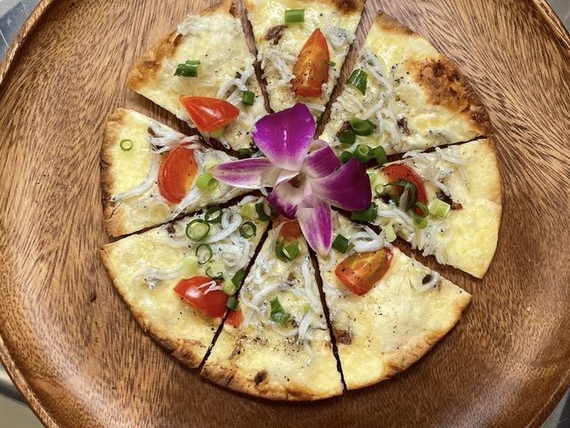 トルティーヤしらすのピザ900円_Pa'ina Kitchen