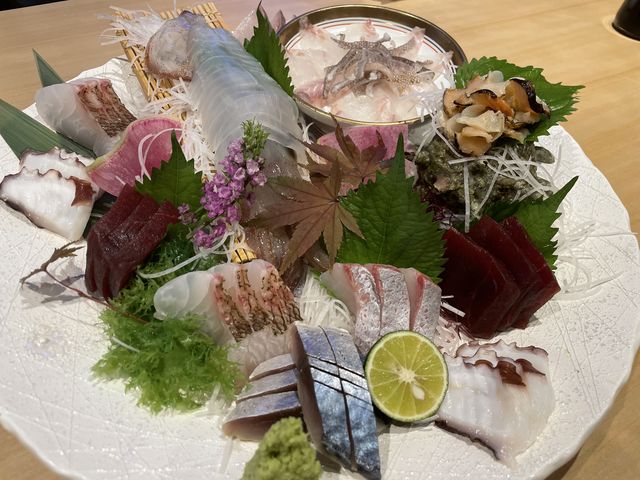 刺身の盛り合わせ_しらすくじら極