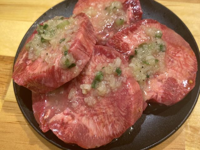 厚切り牛タン980円!!!_せるふ焼肉 安政