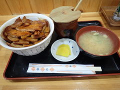 マイBOOさんのぶた丼のとん田への投稿写真1