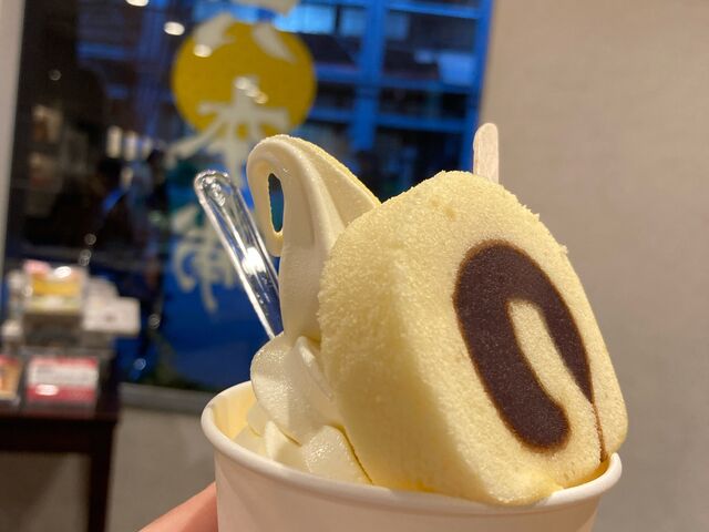 一六タルトソフトクリーム_一六本舗・道後本館前店