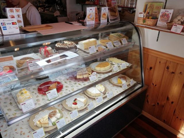ショーケース_パパジョンズ 本店