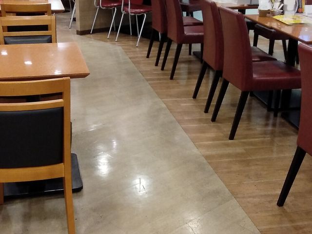 席数多いです_ポムの樹 たまご物語 静岡パルシェ店