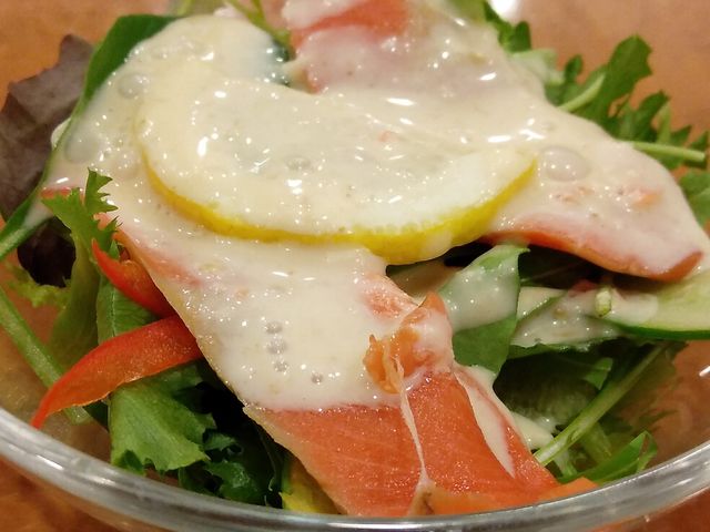 サーモンミニサラダ_ポムの樹 たまご物語 静岡パルシェ店