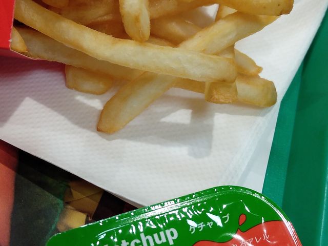 塩なしでトマトケチャップもらいました_マクドナルド静岡安倍街道店