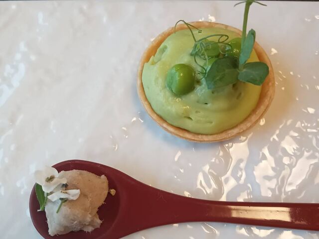 一口で美味しくいただきました。_株式会社富士山三島 東急ホテル ROBATA GRILL 炉 L'EAU