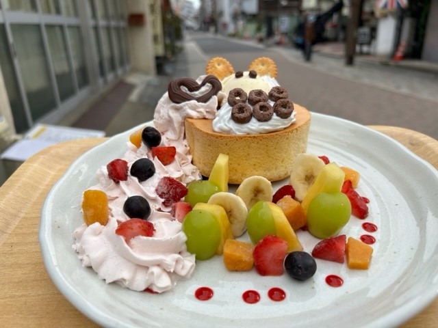 六文銭グルメ
六文銭スフレパンケーキ
上田の魅せるグルメです!_甘味処雪屋Conco