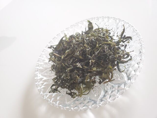 収穫したお茶は家に帰ってから、煎って、揉んで茶葉にしました!_ヤマタカ櫻井製茶「富士山Teaパーク」