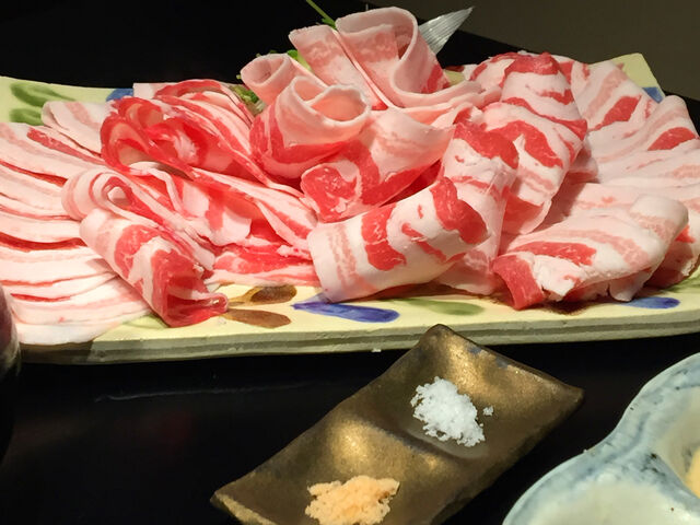 新鮮なあぐー豚_しゃぶ邸 慶 那覇店 YOROKOBI