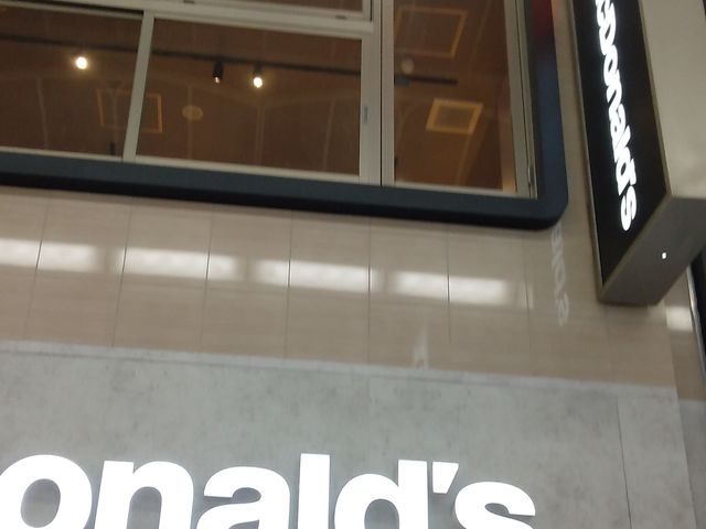 マクドナルド心斎橋南店_マクドナルド心斎橋南店