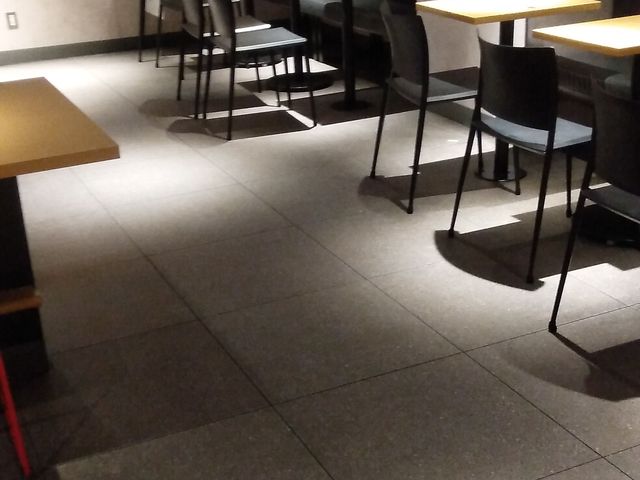 店内_マクドナルド心斎橋南店