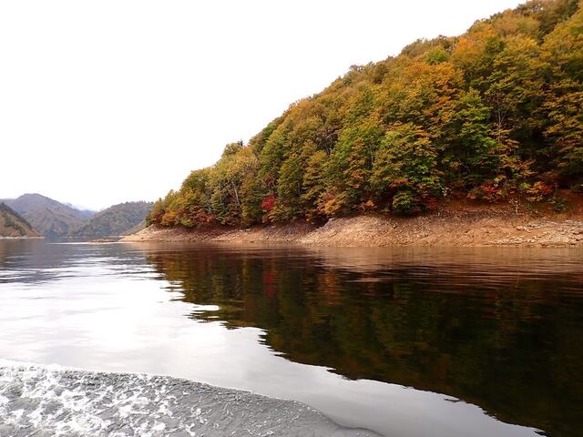 奥只見湖遊覧船