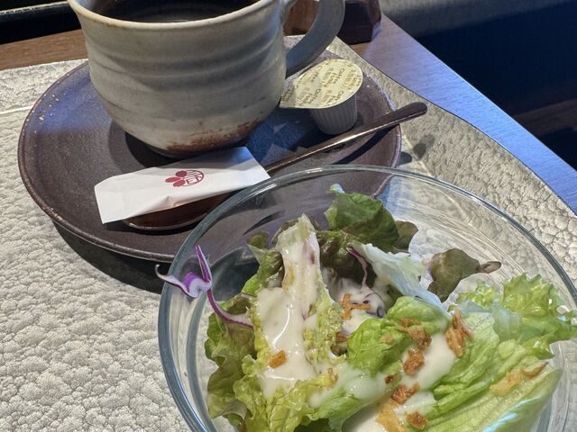 サラダとコーヒー_小春や珈琲 北新地 小春や 大阪狭山店