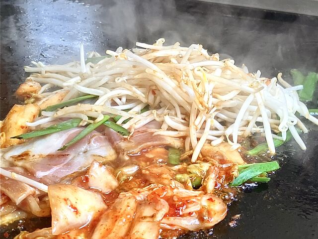 豚肉とモヤシの鉄板焼き_どんどん亭シュロアモール筑紫野店